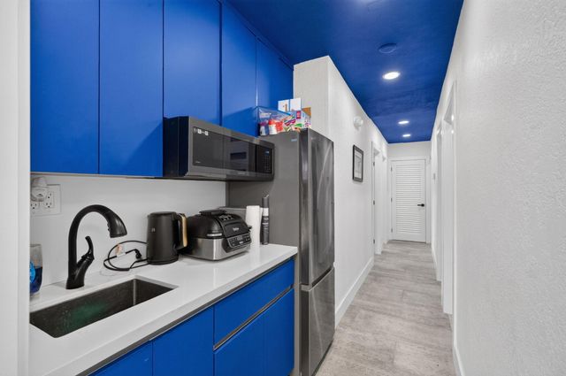 16811 NE 6th Avenue, North Miami Beach, FL 33162