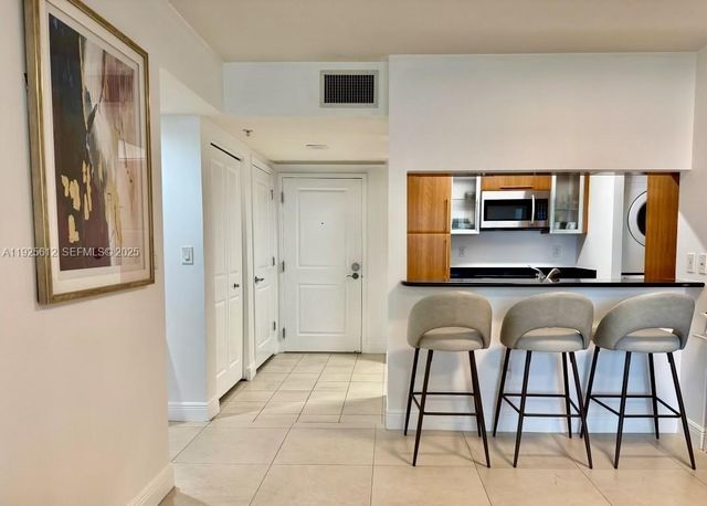 610 W Las Olas Blvd 1220N, Fort Lauderdale, FL 33312