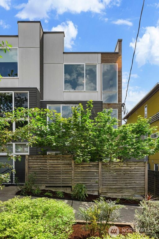 1415 E Fir Street, Seattle, WA 98122