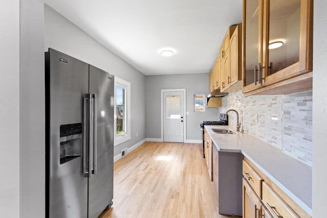 5529 W Rogers STREET, West Allis, WI 53219