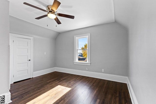 5529 W Rogers STREET, West Allis, WI 53219