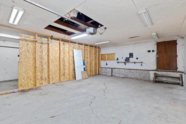 5529 W Rogers STREET, West Allis, WI 53219