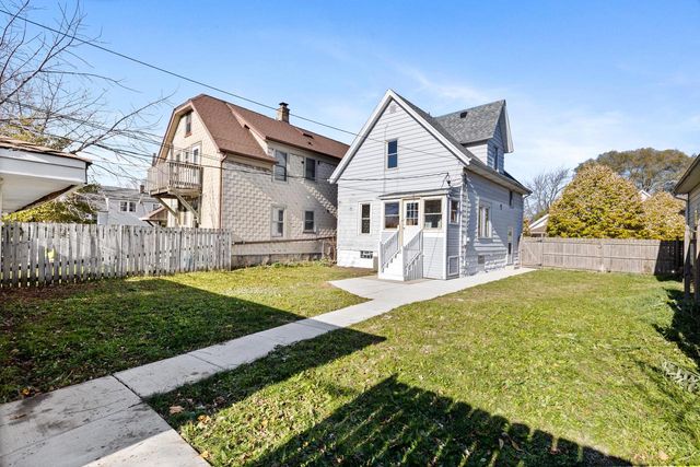 5529 W Rogers STREET, West Allis, WI 53219