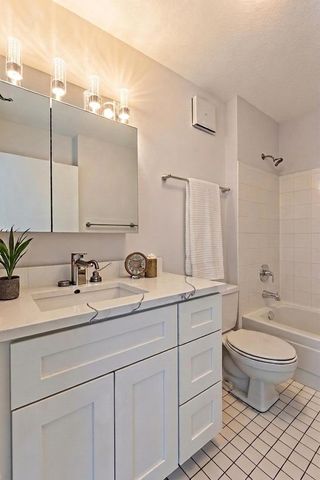 111 W Maple Street 3311, Chicago, IL 60610