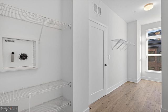 5354 ZENITH OLOOK, Bethesda, MD 20816