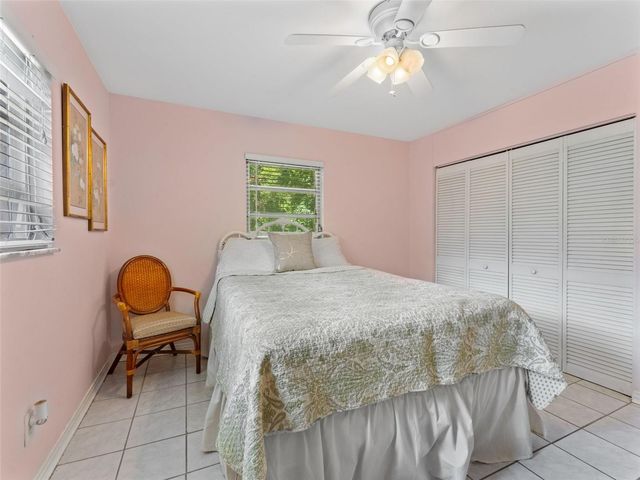 12510 NOREAST LAKE DRIVE, Tampa, FL 33612