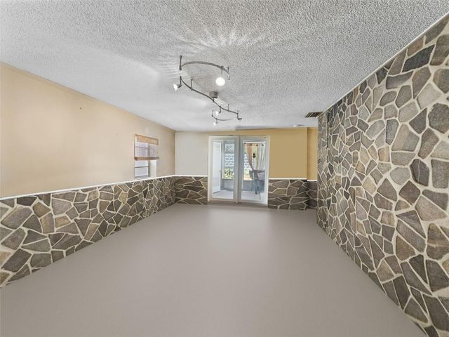 12510 NOREAST LAKE DRIVE, Tampa, FL 33612