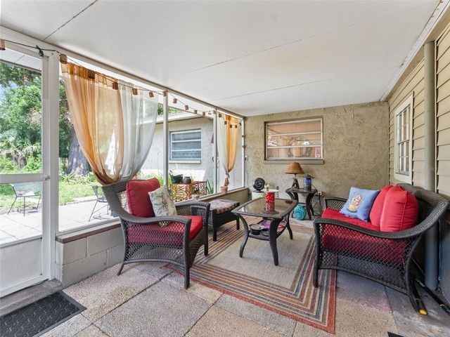 12510 NOREAST LAKE DRIVE, Tampa, FL 33612