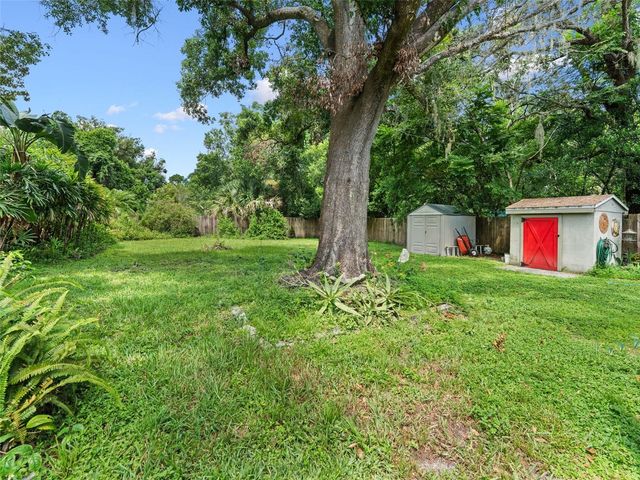 12510 NOREAST LAKE DRIVE, Tampa, FL 33612