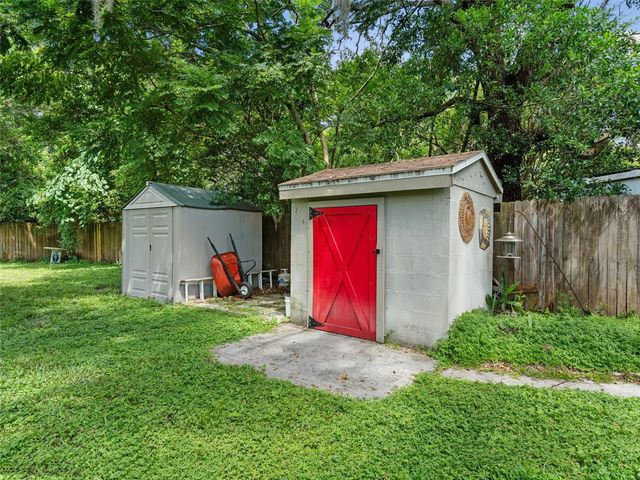 12510 NOREAST LAKE DRIVE, Tampa, FL 33612