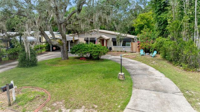 12510 NOREAST LAKE DRIVE, Tampa, FL 33612