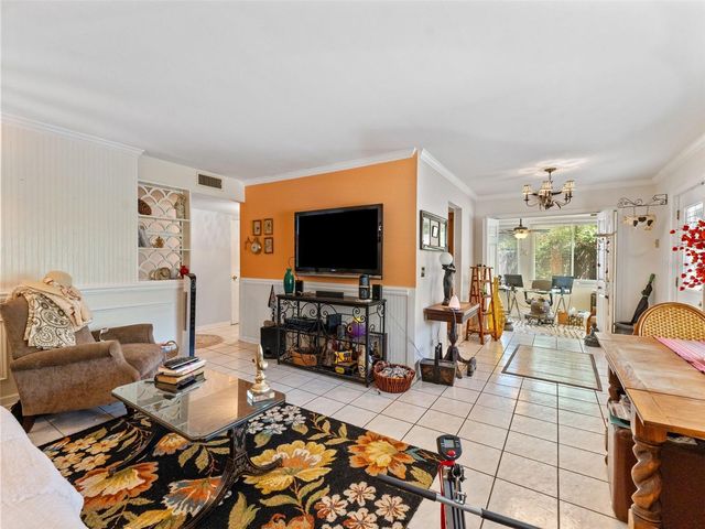 12510 NOREAST LAKE DRIVE, Tampa, FL 33612