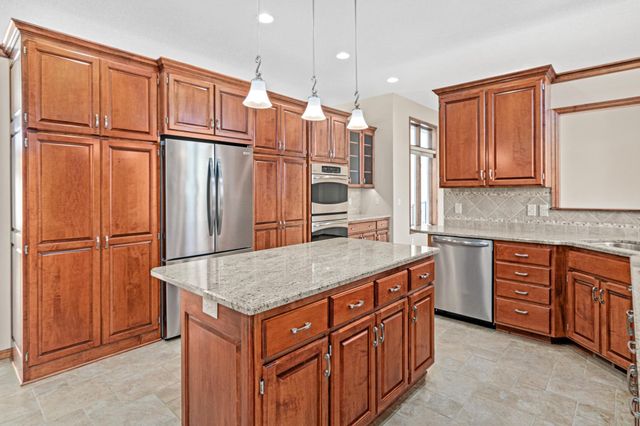 2600 91st Crescent N, Brooklyn Park, MN 55443