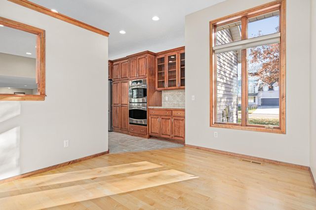 2600 91st Crescent N, Brooklyn Park, MN 55443