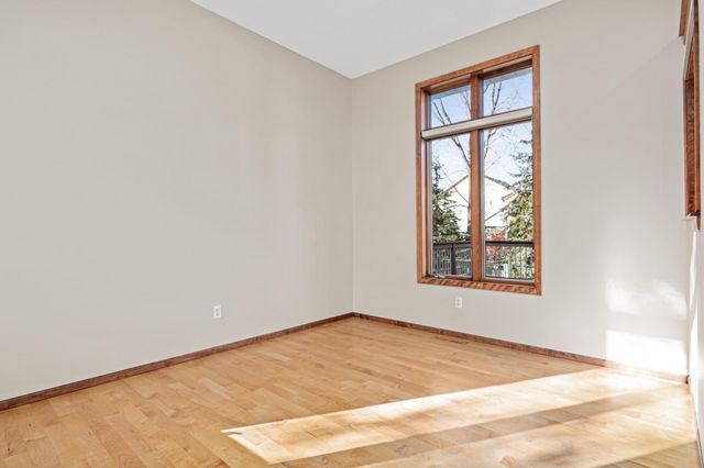 2600 91st Crescent N, Brooklyn Park, MN 55443