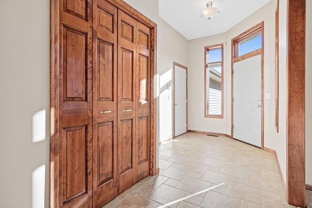 2600 91st Crescent N, Brooklyn Park, MN 55443