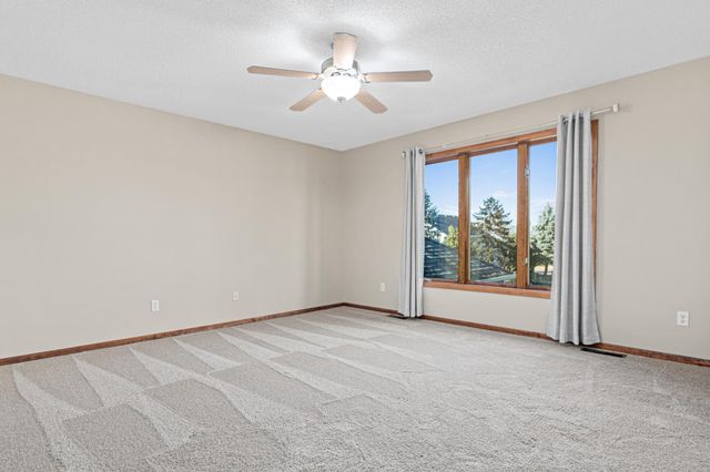 2600 91st Crescent N, Brooklyn Park, MN 55443