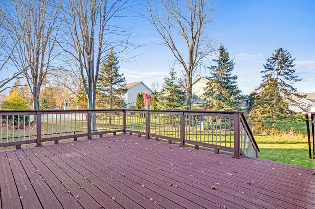 2600 91st Crescent N, Brooklyn Park, MN 55443