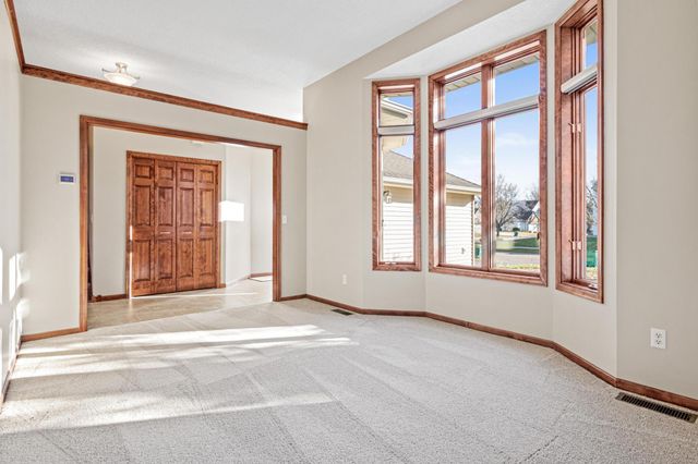 2600 91st Crescent N, Brooklyn Park, MN 55443