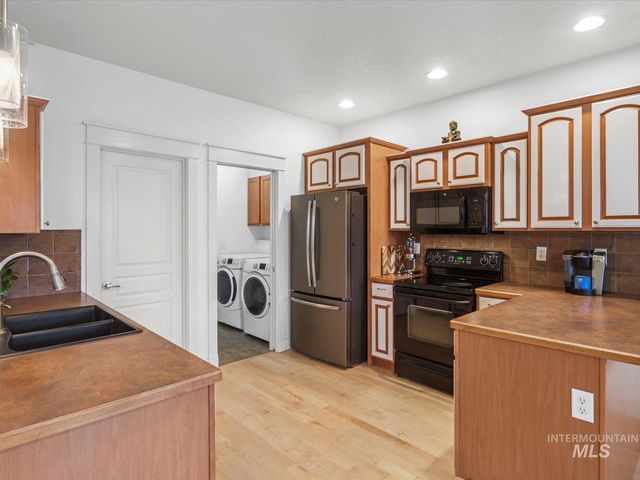2333 N Eagle Creek, Eagle, ID 83616