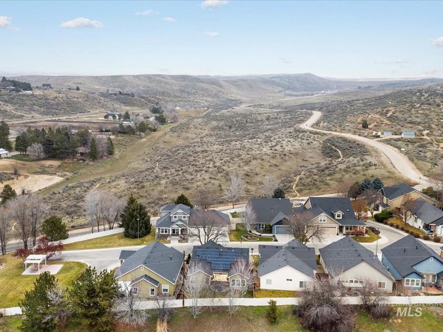 2333 N Eagle Creek, Eagle, ID 83616