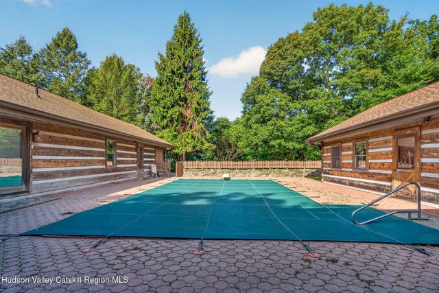 498 Rossway Road, Pleasant Valley, NY 12569
