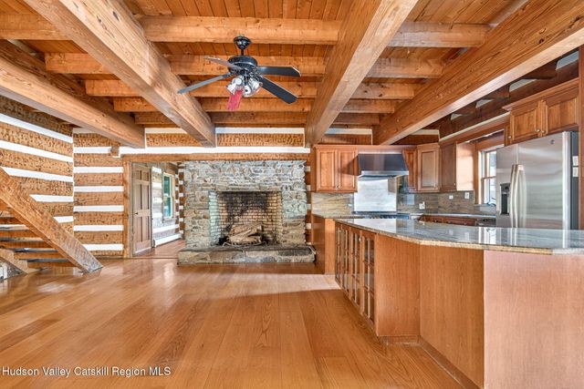 498 Rossway Road, Pleasant Valley, NY 12569
