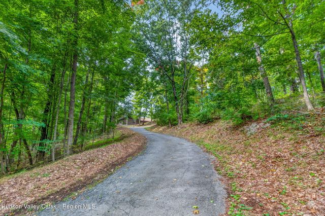 498 Rossway Road, Pleasant Valley, NY 12569