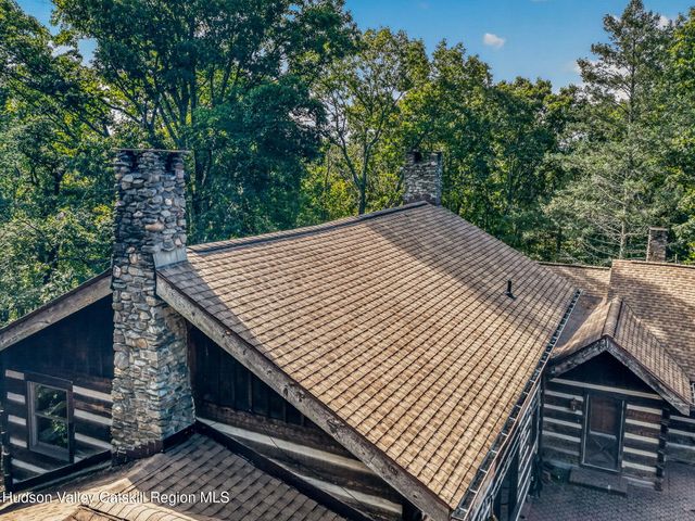 498 Rossway Road, Pleasant Valley, NY 12569