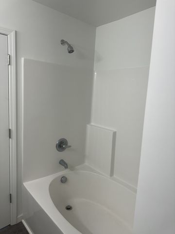 2075 Collier Rd, Lewisburg, TN 37091