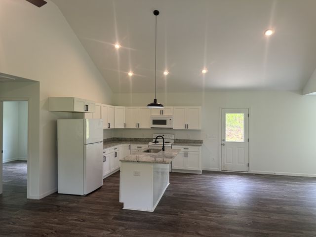 2075 Collier Rd, Lewisburg, TN 37091