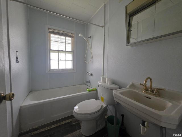 27 PARK Drive, North Pekin, IL 61554
