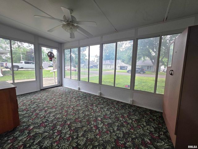 27 PARK Drive, North Pekin, IL 61554