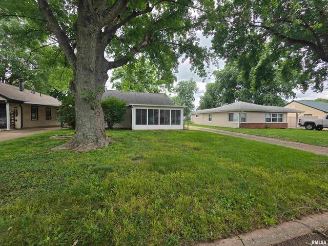 27 PARK Drive, North Pekin, IL 61554