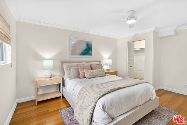 1154 S Barrington Avenue 114, Los Angeles, CA 90049