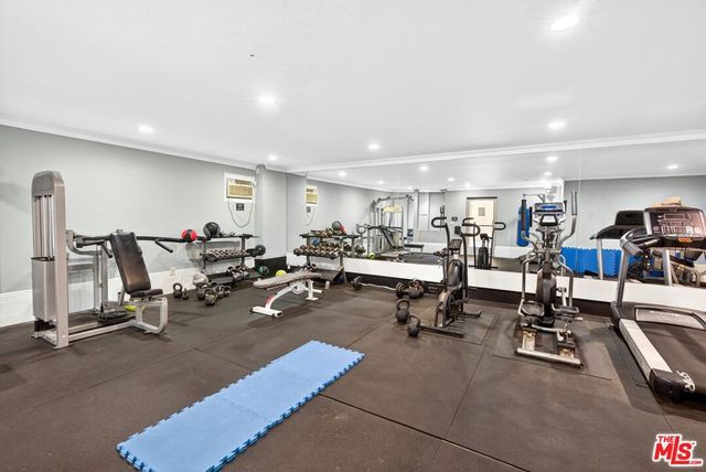 1154 S Barrington Avenue 114, Los Angeles, CA 90049