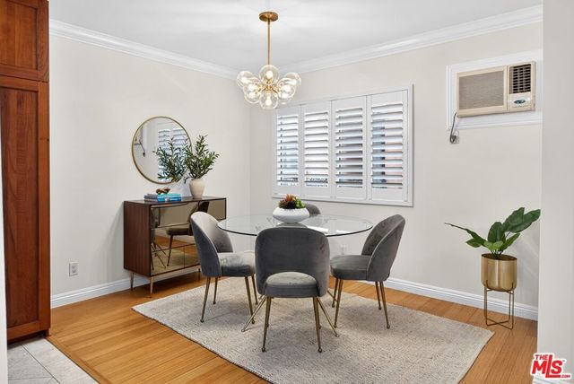 1154 S Barrington Avenue 114, Los Angeles, CA 90049