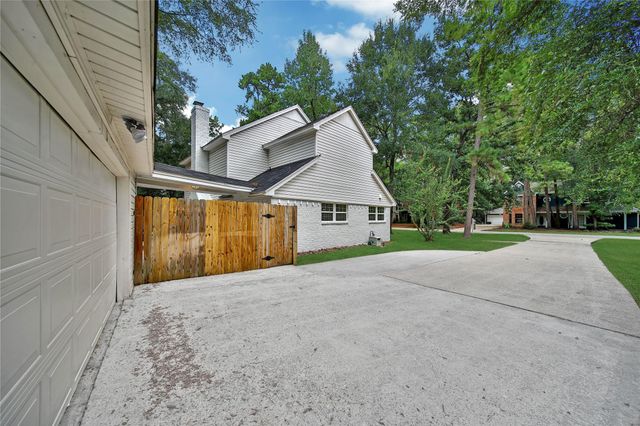 1 Marsh Millet Court, The Woodlands, TX 77380