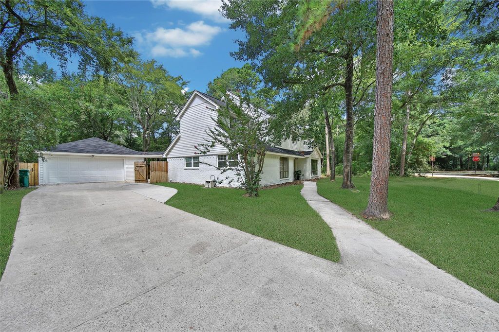 1 Marsh Millet Court, The Woodlands, TX 77380
