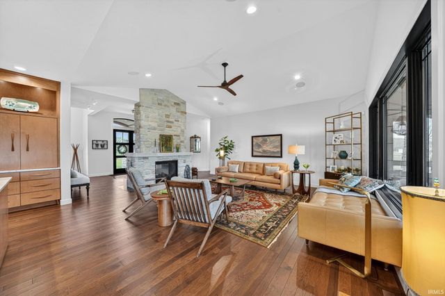 29929 Ridge Cove, Granger, IN 46530