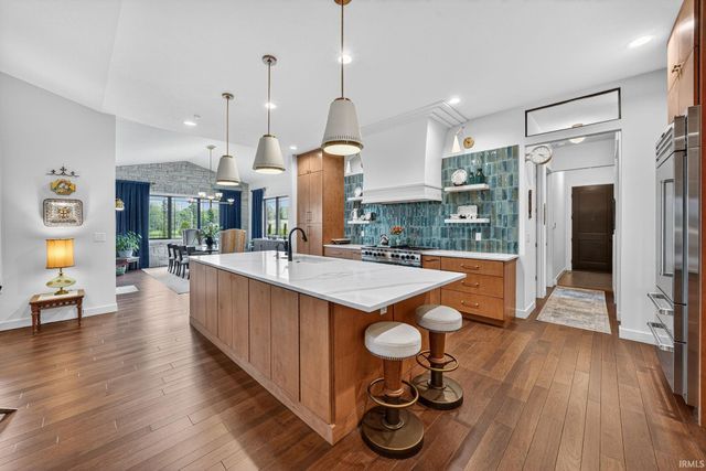 29929 Ridge Cove, Granger, IN 46530
