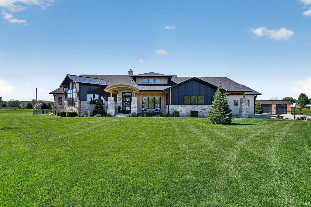 29929 Ridge Cove, Granger, IN 46530