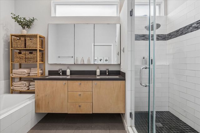 2211 Harvard Street, Houston, TX 77008