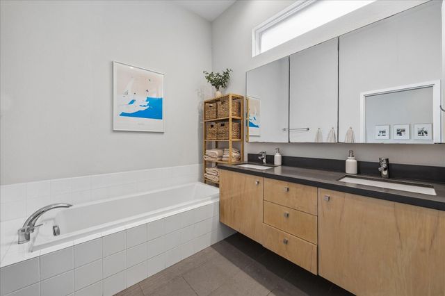 2211 Harvard Street, Houston, TX 77008