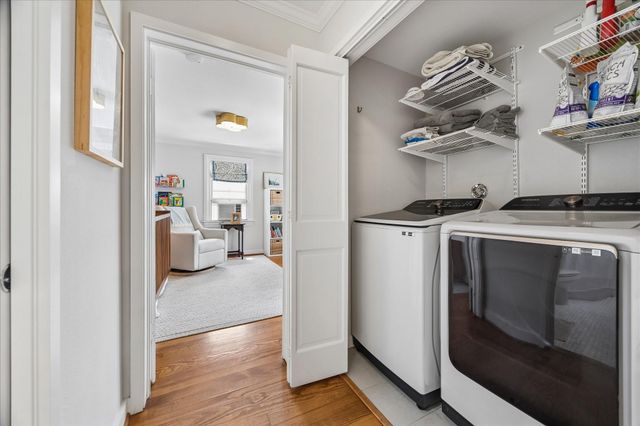 2211 Harvard Street, Houston, TX 77008