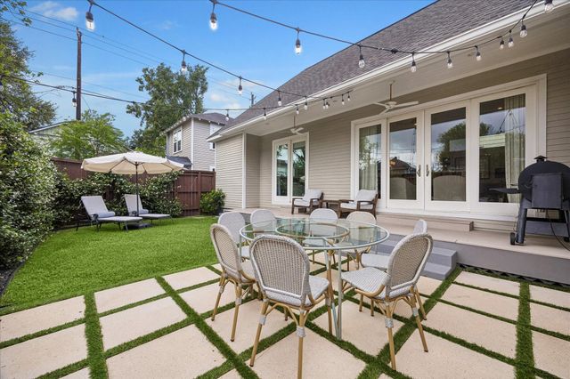 2211 Harvard Street, Houston, TX 77008