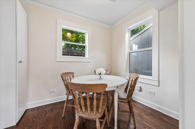 2211 Harvard Street, Houston, TX 77008