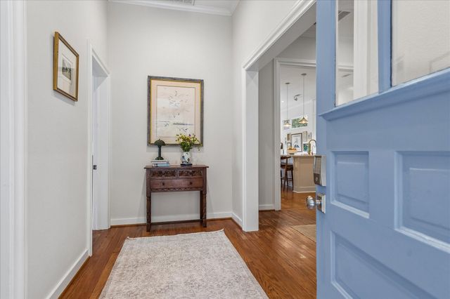 2211 Harvard Street, Houston, TX 77008