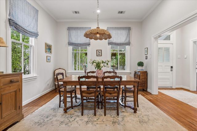 2211 Harvard Street, Houston, TX 77008