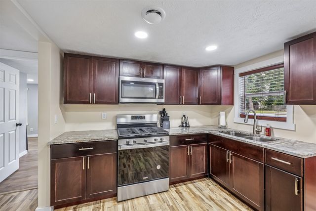 131 Vista Terrace, Muskegon, MI 49442